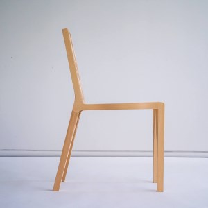 (22200001)隈研吾氏デザインの椅子（オブジェ）「スケスケ」
