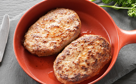 岐阜県産飛騨牛ハンバーグ 140g×8枚 ハンバーグによくあう和風ソース2個付き【配送不可地域:離島】【1114650】