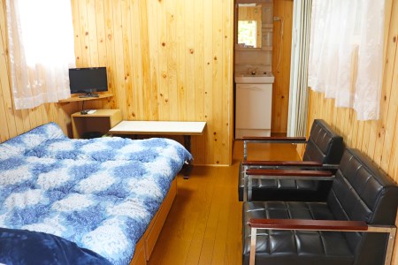 ヒノキ風呂で旅の疲れを癒そう！朝食付きペア宿泊券