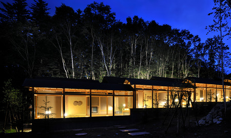 宿泊券 「森の旅亭びえい」1泊2食付ペア宿泊券(離れ棟 露天風呂付客室)| 宿泊券 [255-02]