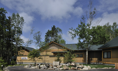 宿泊券 「森の旅亭びえい」1泊2食付ペア宿泊券(離れ棟 露天風呂付客室)| 宿泊券 [255-02]