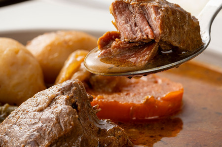 スープカレー びえい牛 380g×4セット ファームズ千代田|スープカレー [021-22]