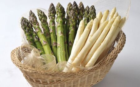 【令和8年産先行予約】美瑛選果　グリーンアスパラ500ｇ＆ホワイトアスパラ300g  [017-65]