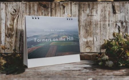 カレンダー 写真家 坪井 智洋 美瑛の風景 2026年卓上カレンダー | 美瑛 北海道 写真 雑貨 [006-22]