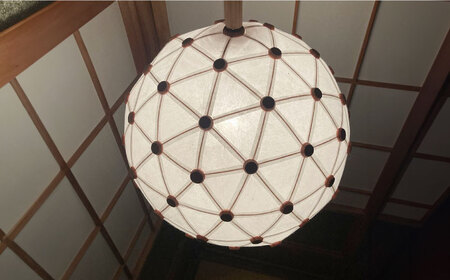 美濃和紙を使用したジオデシック構造のランプシェード ?１トーン（全面楮紙）・３V／40cm?【完全受注制作】 インテリア ハンドメイド ランプシェード 笠 ランプ 白川町 / ナナヒト[AWBX003]