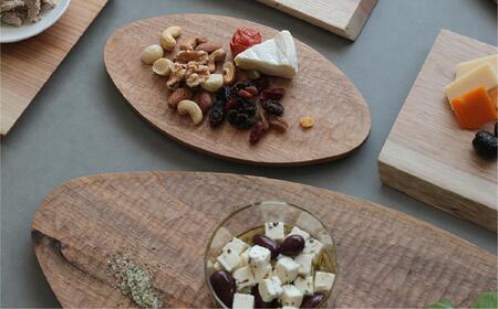 サービングボード 木製 オーバル Mサイズ(サクラ)アウトドア用品 キャンプ 料理 調理道具□