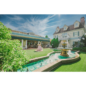 森の中の小さなレストラン