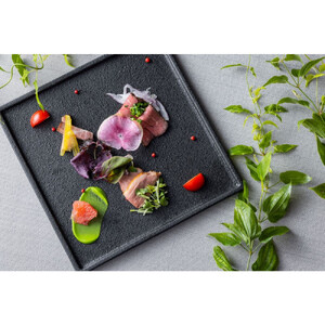 森の中の小さなレストラン