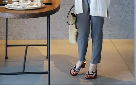 下駄 hitete 6.5cm KC-18A リーフ/ベージュ・黒 Mサイズ