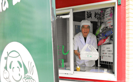 【定期便3回】こんがり屋の浜松餃子60個入り はままつ 中華料理 静岡 名物【配送不可：離島】 