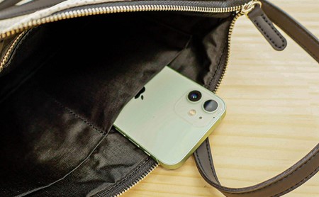 パンチングサコッシュ ファッション カバン バッグ  ブラック