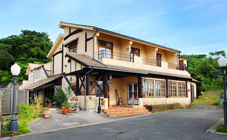 宿泊券 アクアペンション クッチェッタ ご宿泊（2名様 1泊2食付き） 旅行 宿泊チケット ペットと泊まれる宿 浜名湖畔 湖畔のリゾート ペット同伴 