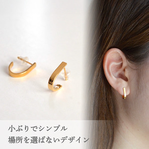 J型 ピアス ハンドメイドジュエリー GEZE. ゴールド ピアス