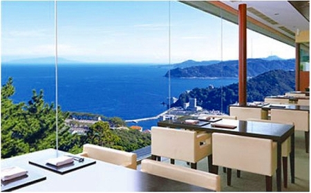 熱海ゴルフ倶楽部　平日2名様ゴルフプレー・熱海倶楽部迎賓館ホテル　宿泊券 1泊3食付