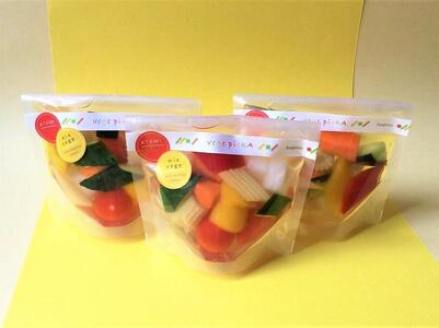 七尾たくあん浅次郎漬三年物ミニサイズ『蔵の恵』、vege pickA mix vegetable、あたみレモンだいこん各2袋  計6袋のセット