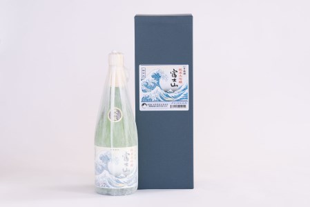 0016-01-04 富士宮の日本酒 牧野酒造 純米大吟醸 富士山 紺箱入 720ml
