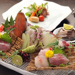 伊東遊季亭川奈別邸 露天風呂付き客室で温泉を満喫 ペア宿泊券(1泊2食付)【1463079】