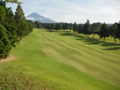 大富士ゴルフクラブプレーご招待券（平日１名様セルフプレー昼食付）(a1146)