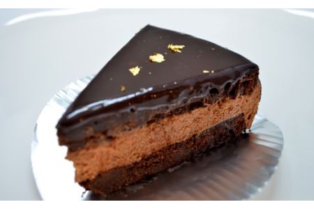 チョコレートケーキ　ショコラグラサージュ（ホールタイプ）【AM-010】