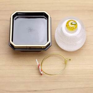 ムクガラス鏡餅(小)紅白結び　黒塗三方付き_装飾品・工芸品     雑貨・日用品  家具・インテリア _【1536881】