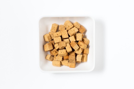 a10-1094　 無添加 犬用 おやつ「鰹犬」焼津産燻製まぐろキューブ5袋