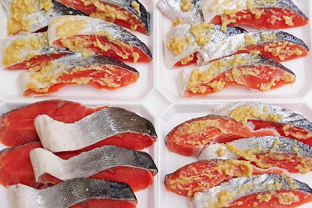 a17-014　国産 銀鮭 西京漬 15切+ 紅鮭 5切