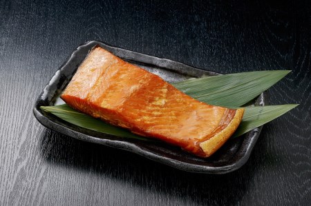 a21-073 鮭とさばの手火山燻製セット