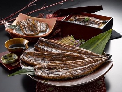 a30-157 静岡産うなぎ長蒲焼「静生旅鰻」 3尾 UNR123