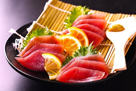 a10-1218　【訳アリ】天然 大目鉢鮪 柵 1.3kg