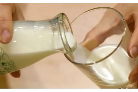 しばちゃんちのジャージー牛乳 900ml×3本　柴田牧場 6169