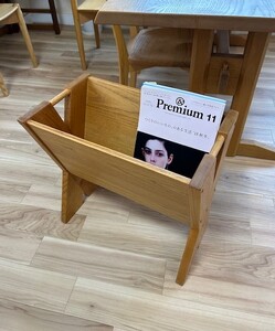 本棚 マガジン ラック ブック スタンド 収納 木製 スリム 無垢材 