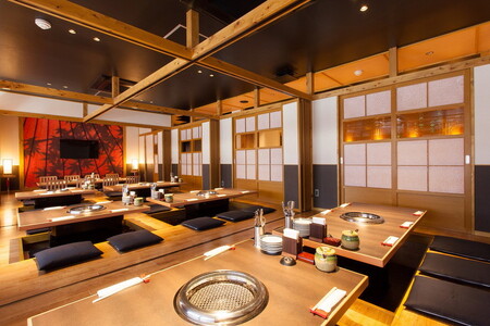 御殿場肉処くうら御食事券5,000円分【焼肉 牛肉 国産 静岡そだち 御殿場こしひかり 希少 チケット 体験 グルメ】