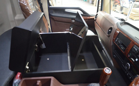 日野　17レンジャー　センターコンソール（2種各4色） 車 部品 車両 大容量収納 ダークウッド ピアノブラック ブラックレザー ブラウンストーン  ワイドボディ/ピアノブラック