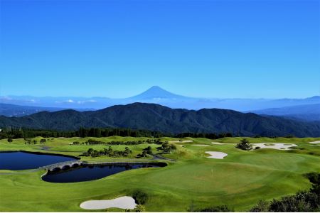 C-33 ゴルフプレー券【伊豆ハイツゴルフ倶楽部】土日祝1名様(昼食付き)