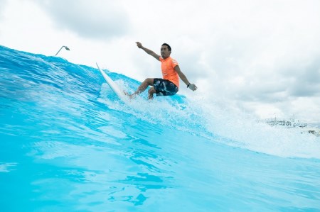 【1時間貸切プレミアムコースチケット】 静波サーフスタジアム サーフィン