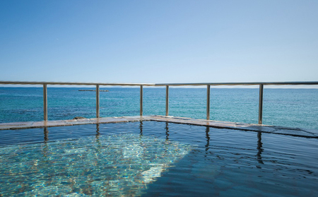 伊勢海老・海鮮バーベキュー・露天風呂入浴券のセット（2名分）