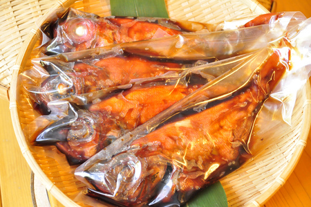 海産屋の「金目鯛ファミリーセット」 金目鯛 キンメ きんめ 煮付け 煮つけ 250ｇ 冷凍 西伊豆 伊豆 ギフト お歳暮 お中元 金目鯛 キンメ きんめ