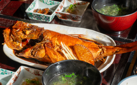 海産屋の「上金目鯛の煮付けセット」 上金目 金目鯛 きんめ 煮付け 煮つけ 350ｇ 以上 冷凍 西伊豆 伊豆 ギフト お歳暮 お中元