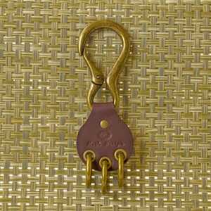【ハンドメイド】レザーキーホルダー　スリーホールカラビナ(ワイン)_装飾品・工芸品  服飾小物 _【1474538】