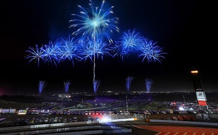 2J8【2026年4月11日（土）開催】「富士山花火 vs スピードウェイ2026」 グランドスタンド席 大人2名ペア