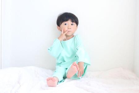 【日本製】点滴 X線検査対応 両肩スナップ・パジャマ(グリーン)サイズ100