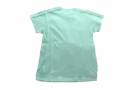 【日本製】点滴 X線検査対応 両肩スナップ・ねまき(グリーン)サイズ100