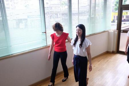 30秒でポッコリお腹を凹ますミラクル体感レッスン