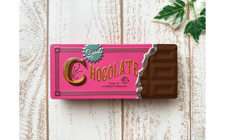 溢れる想いを詰め込んで ハートのクッキー缶