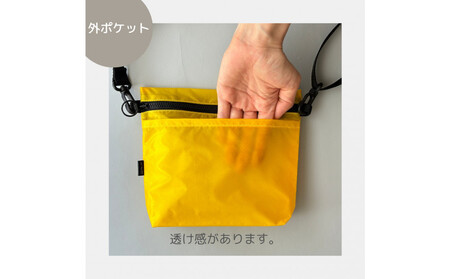 【黄色】雨の日にも!ポケット付き軽量ナイロンショルダーバッグ サコッシュ 撥水ポシェット