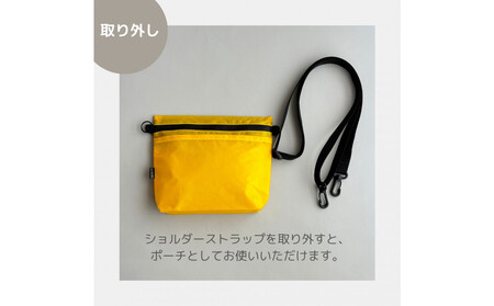 【黄色】雨の日にも!ポケット付き軽量ナイロンショルダーバッグ サコッシュ 撥水ポシェット