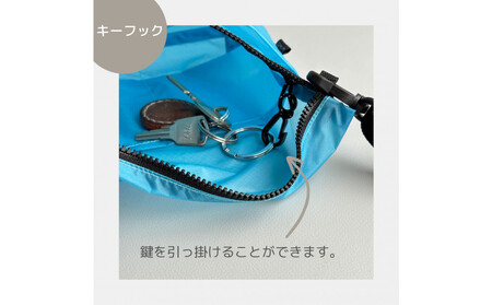 【水色】雨の日にも！ポケット付き軽量ナイロンショルダーバッグ　サコッシュ　撥水ポシェット
