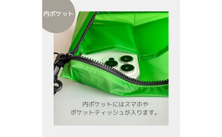 【緑】雨の日にも!ポケット付き軽量ナイロンショルダーバッグ サコッシュ 撥水ポシェット