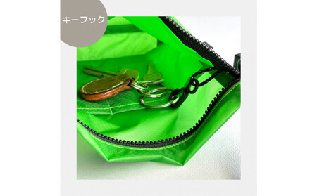 【緑】雨の日にも!ポケット付き軽量ナイロンショルダーバッグ サコッシュ 撥水ポシェット