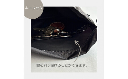 【黒】雨の日にも!ポケット付き軽量ナイロンショルダーバッグ サコッシュ 撥水ポシェット